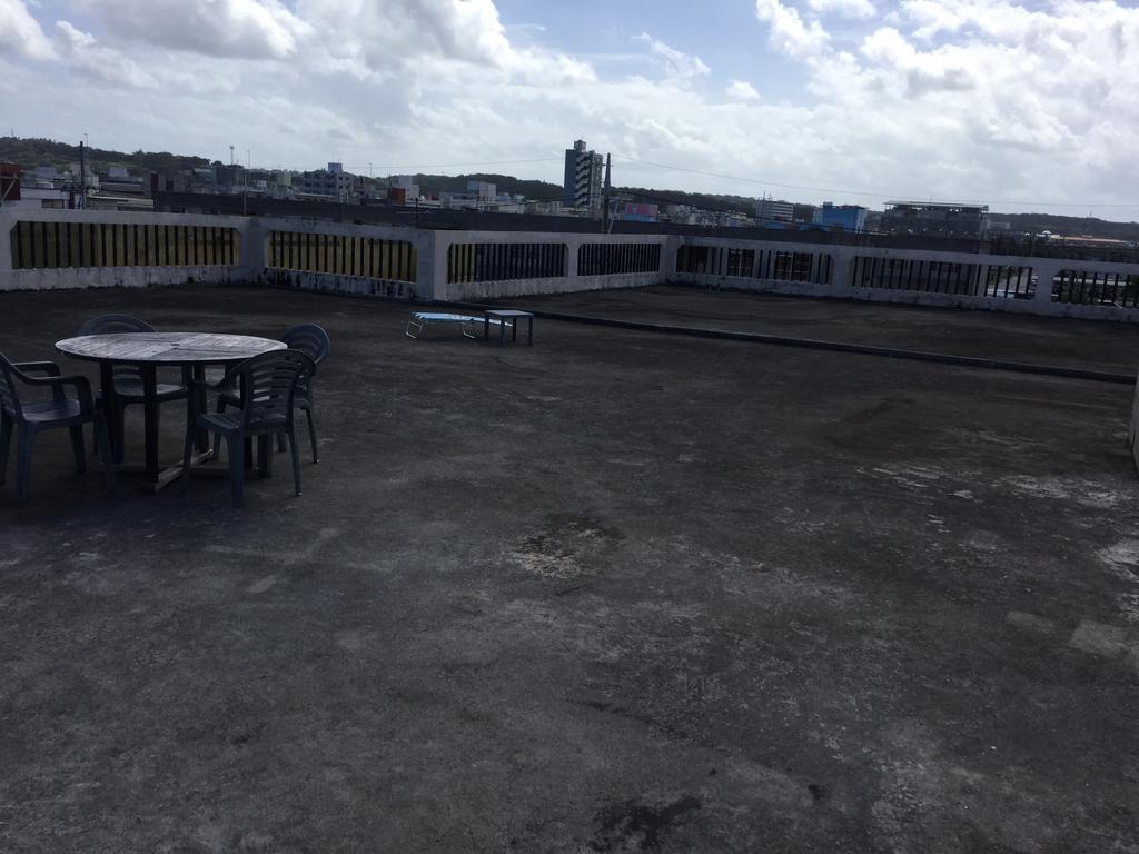 Hostel Yado Ari Itoman Exterior photo