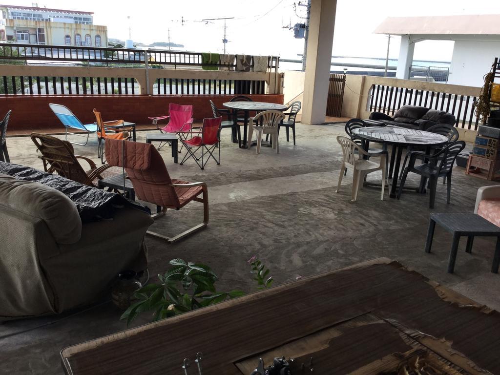 Hostel Yado Ari Itoman Exterior photo